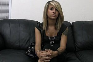 Japanese丰满mon厨房偷 Porn